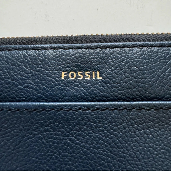 Fossil Jori Blue RFID Zip Leather Clutch Wallet Wristlet - Picture 5 of 12